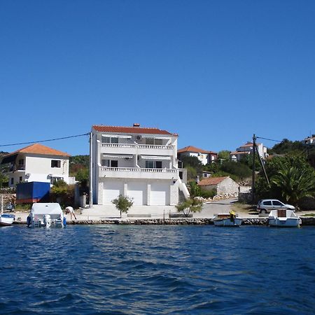 Apartments Mirko Vinišće Eksteriør billede