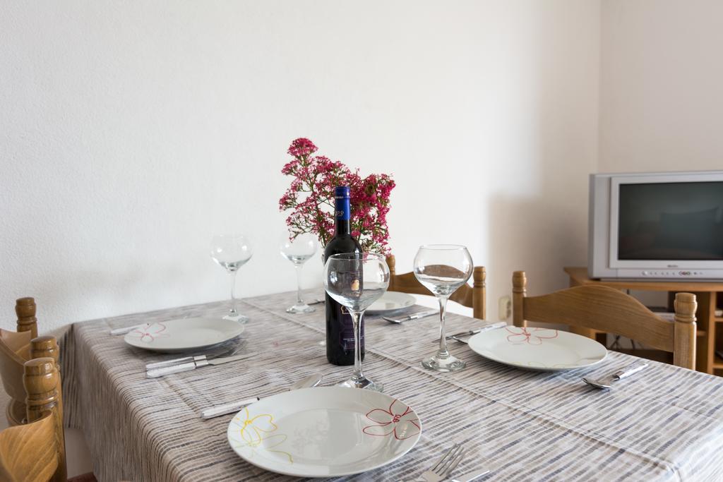 Apartments Mirko Vinišće Eksteriør billede