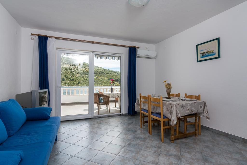Apartments Mirko Vinišće Værelse billede
